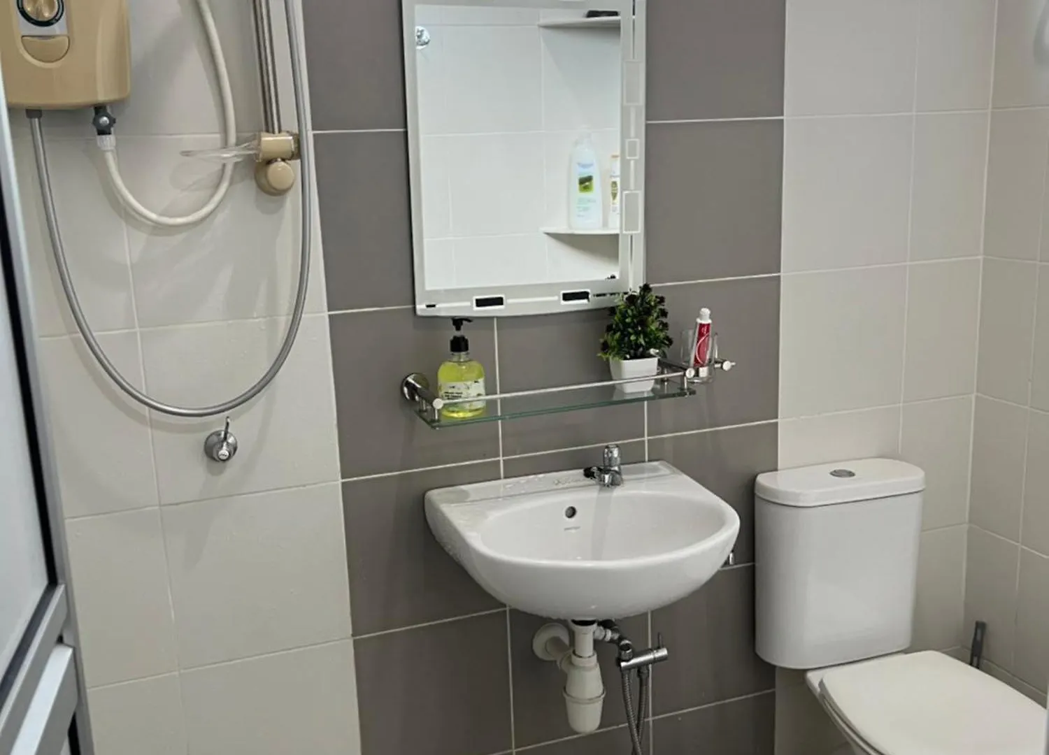ג'והור בהרו Ariya Home