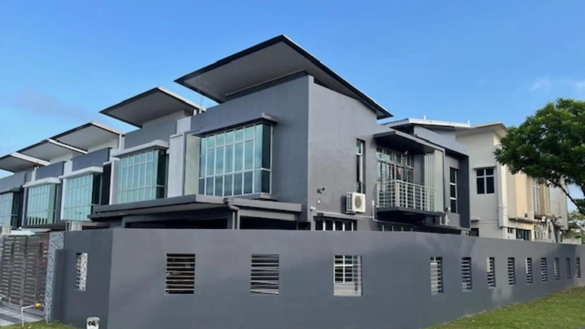 Ariya Home location